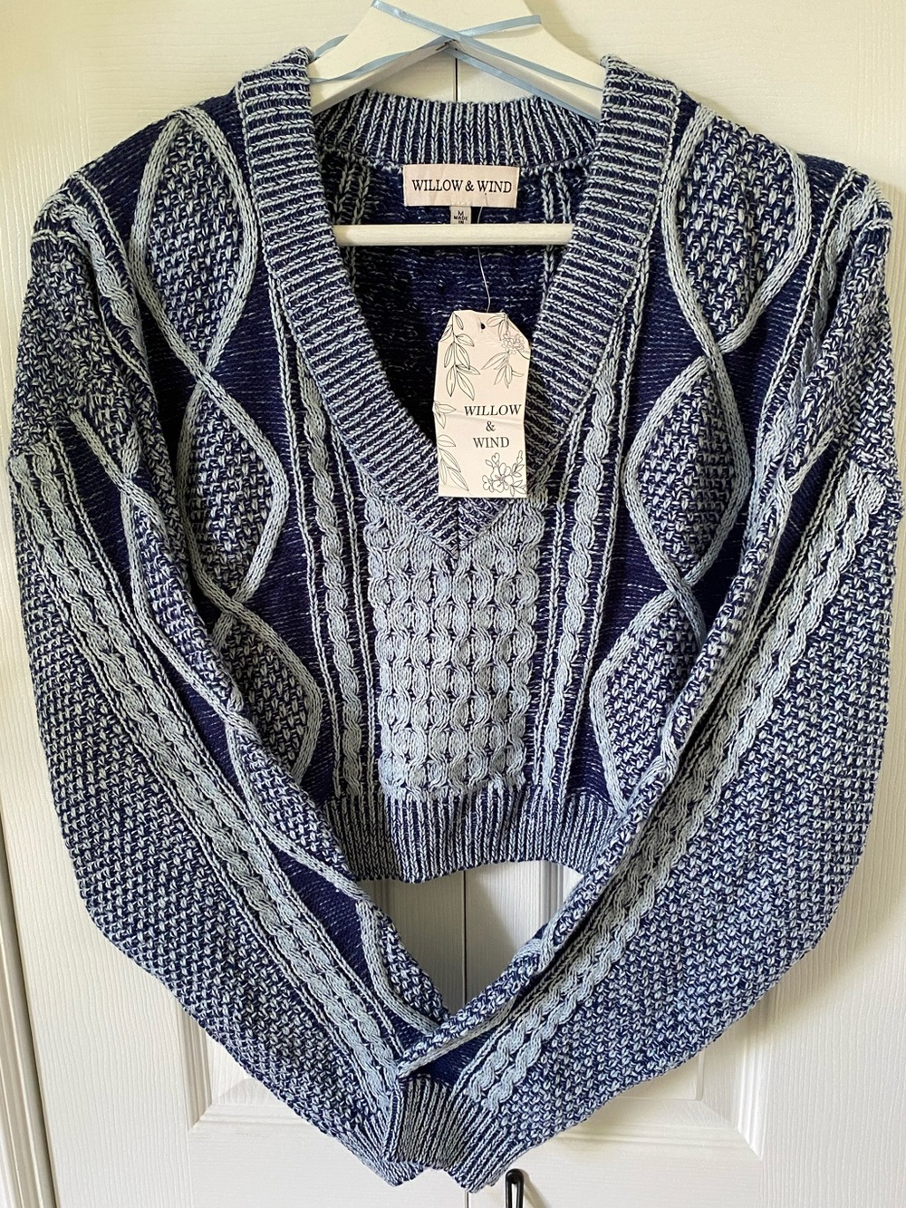 Wind & Willow NWT Cropped Cable Fisherman style V neck Sweater Denim Blue Medium
